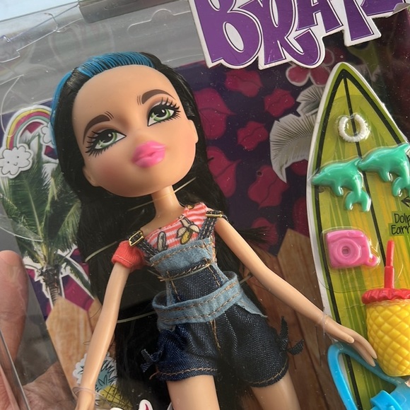 Bratz backyard beach bash doll jade new in box 7 accessories doll action figure - Picture 11 of 12